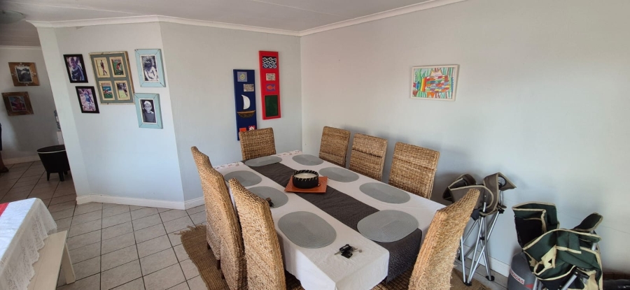 4 Bedroom Property for Sale in Overbaakens Eastern Cape